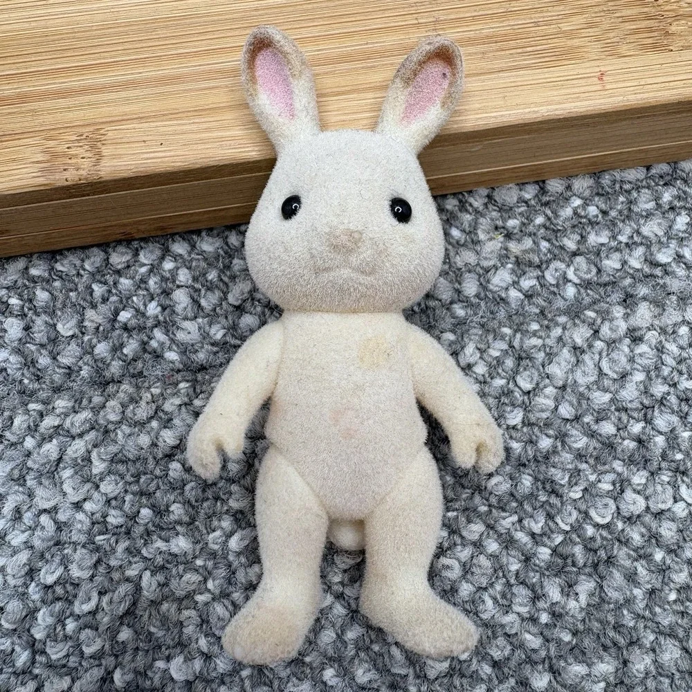 Sylvanian Families Calico Critters Chocolate Rabbit Family VTG Disc